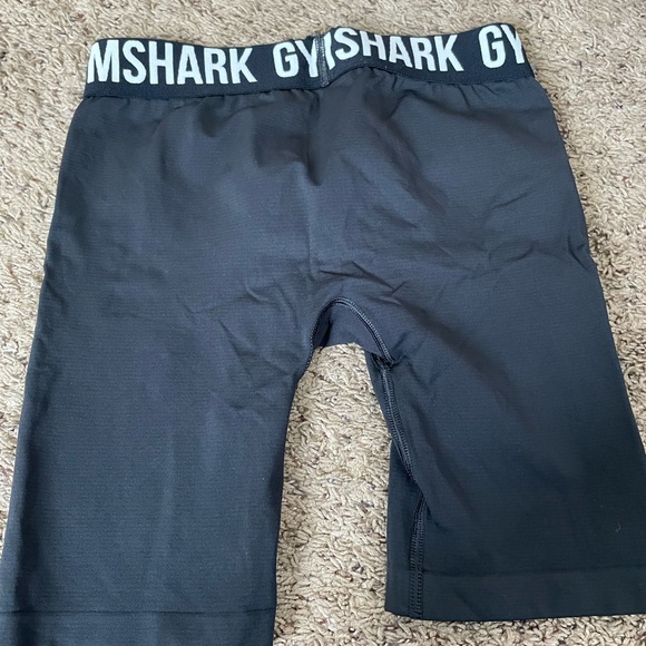 Gymshark fit shorts - Picture 2 of 2